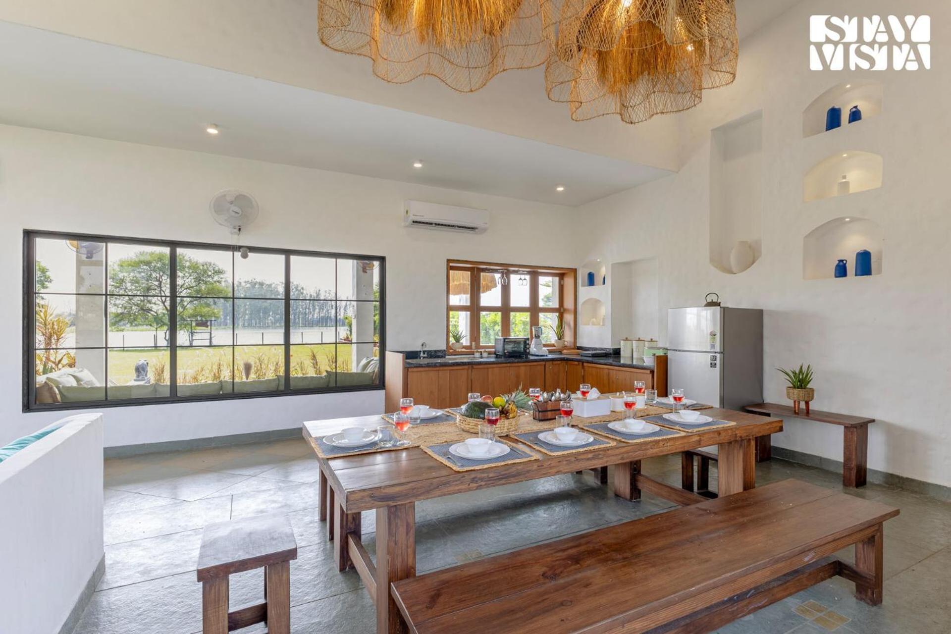 Stayvista At Lotus By The Lake With Pool, Bbq & Lawn Indore Buitenkant foto