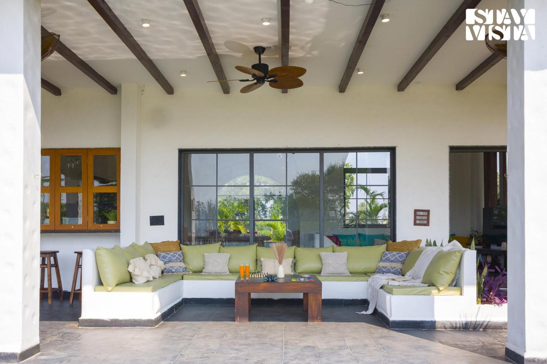 Stayvista At Lotus By The Lake With Pool, Bbq & Lawn Indore Buitenkant foto